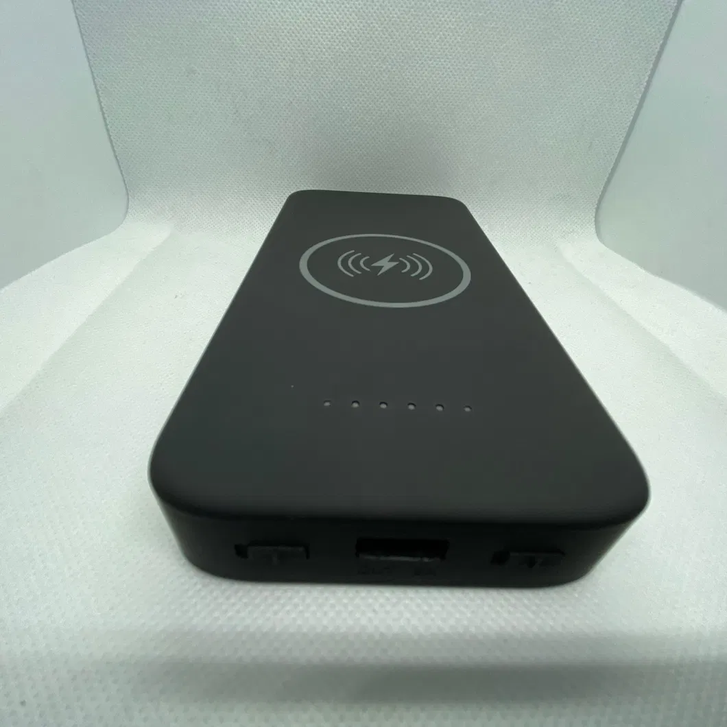 2K Private Mold High Mega Pixel Power Bank Charger Recording Camera with Night Vision and PIR Motion Detection Camera 10000 mAh Battery with Phone Holder Type C
