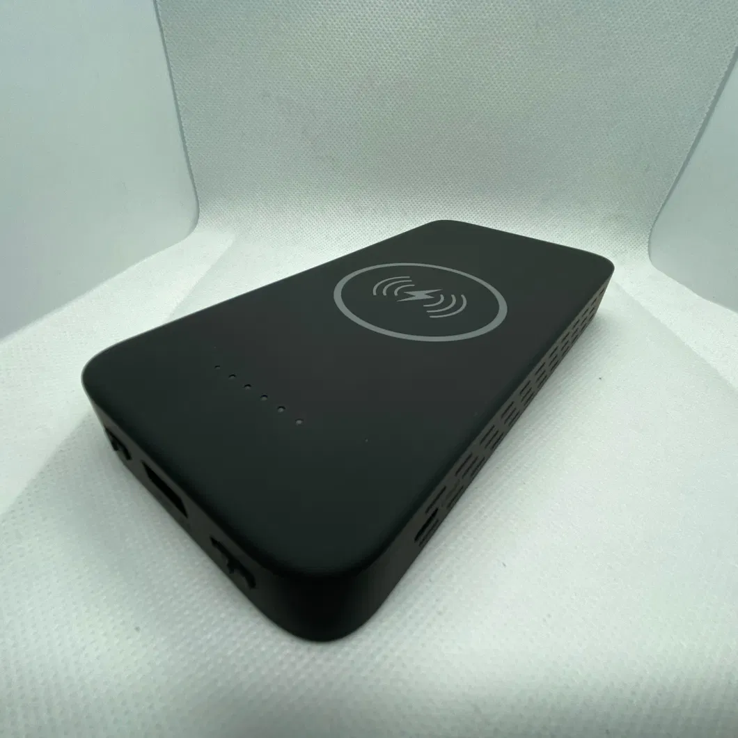 2K Private Mold High Mega Pixel Power Bank Charger Recording Camera with Night Vision and PIR Motion Detection Camera 10000 mAh Battery with Phone Holder Type C