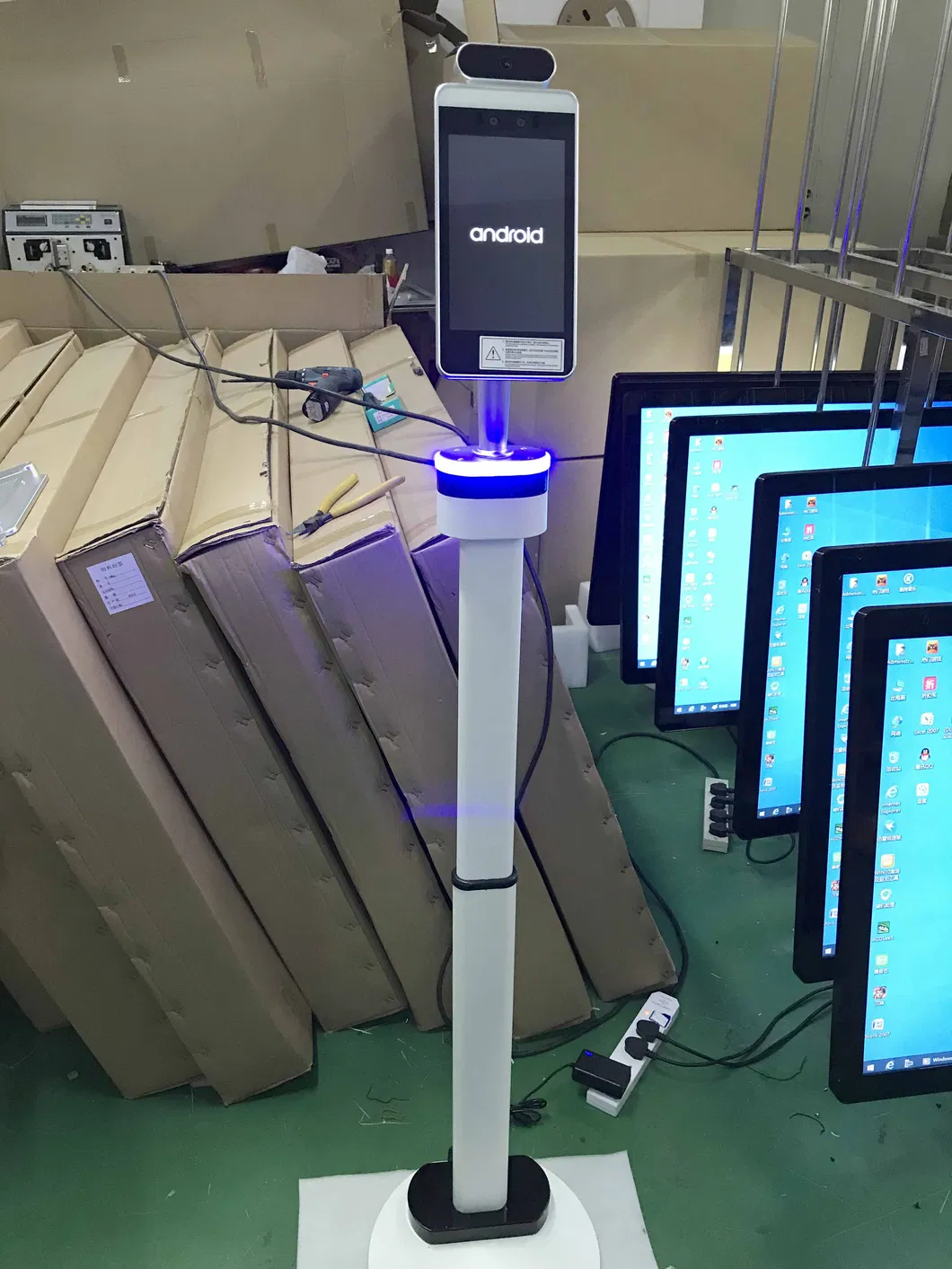 Floor Stand 8 Inch Screen Body Temperature Measurement and Dynamic Face Recognition Access Control Management System Biometric Time Attendance