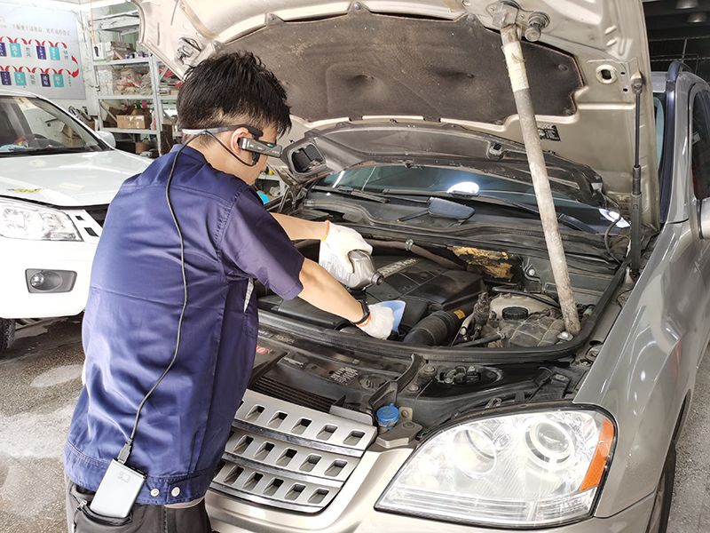 Remote Hand Free Head Action 4K Mini DV Camera Consumer Camcorders with Earphone WiFi