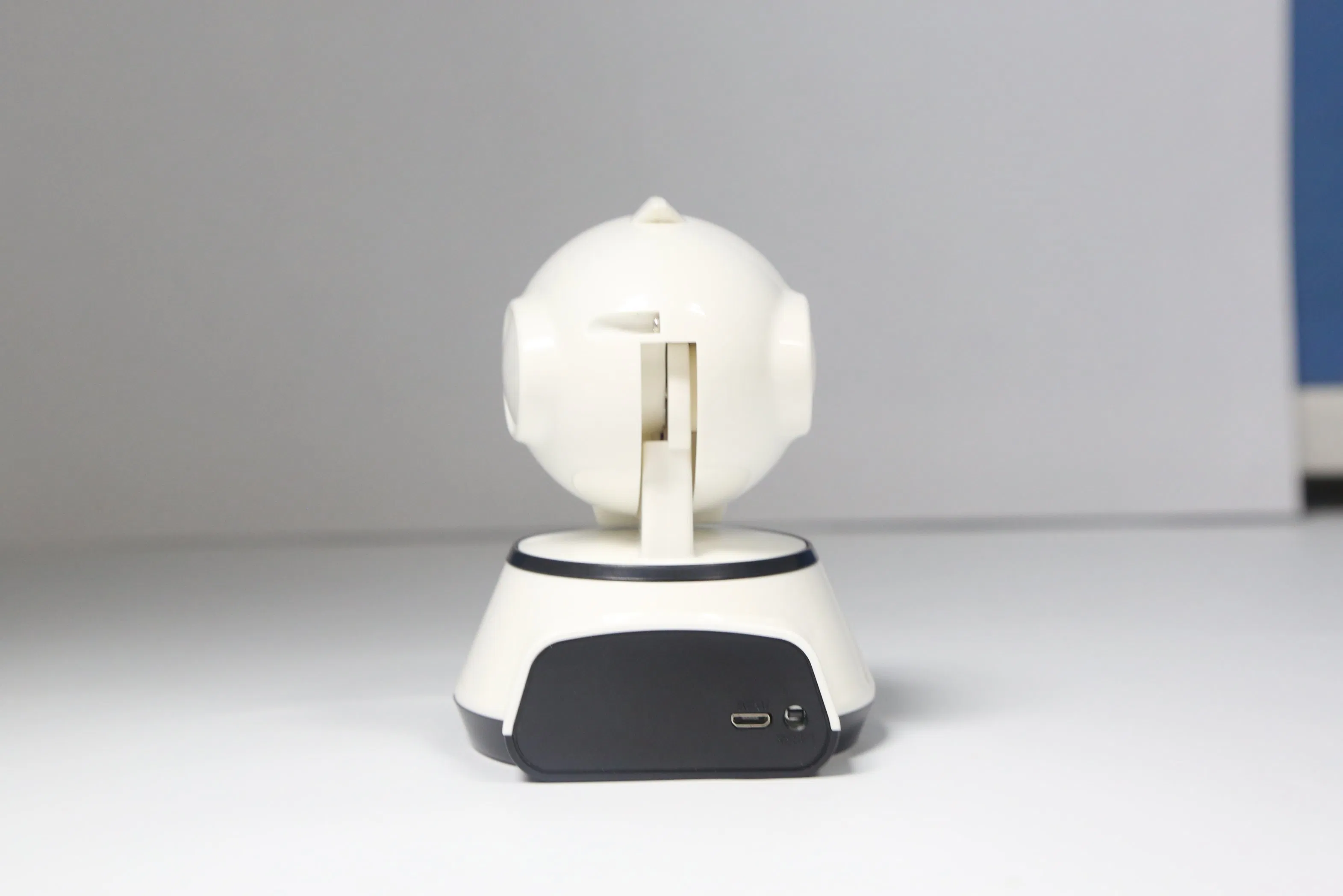 Smart Home Security Camera Remote Control by Mobile APP WiFi IP Camera