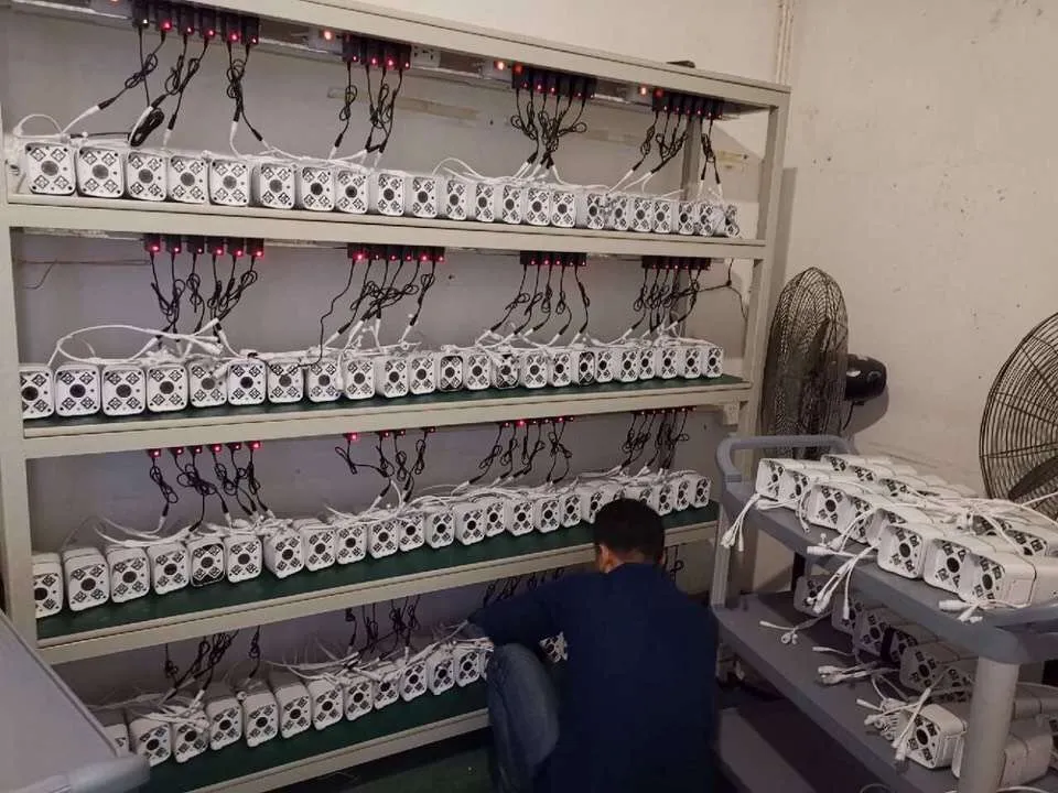 Toesee Brand 2MP Outdoor Waterproof Security Battery Solar Camera with 60W Solar Panel 40ah Battery Complete Packing Camera System