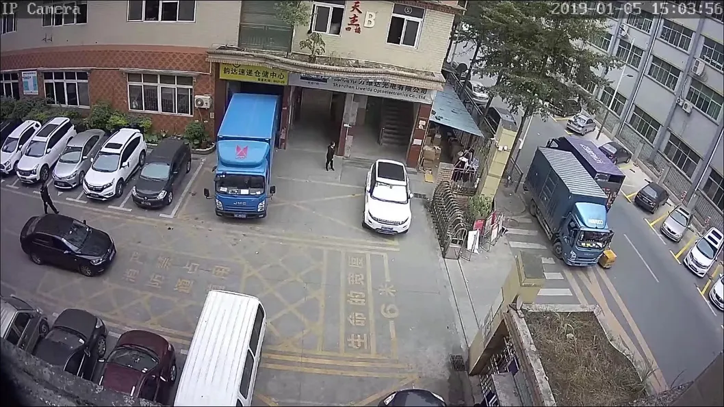 Toesee Brand 2MP Outdoor Waterproof Security Battery Solar Camera with 60W Solar Panel 40ah Battery Complete Packing Camera System